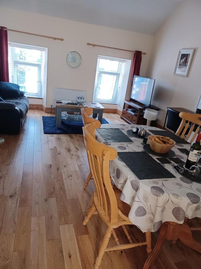Kents Guesthouse Accommodation Kilmacthomas المظهر الخارجي الصورة