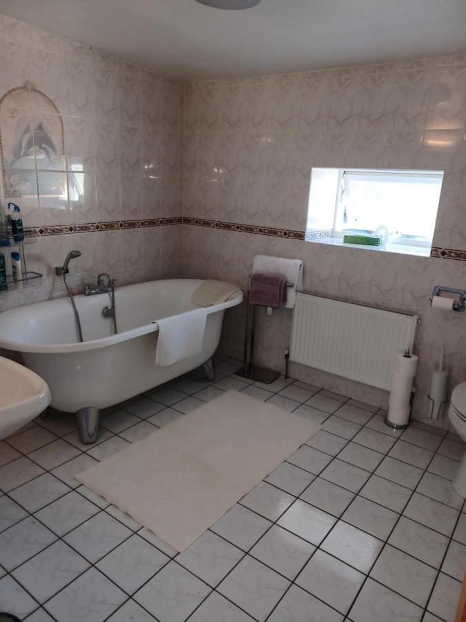 Kents Guesthouse Accommodation Kilmacthomas المظهر الخارجي الصورة