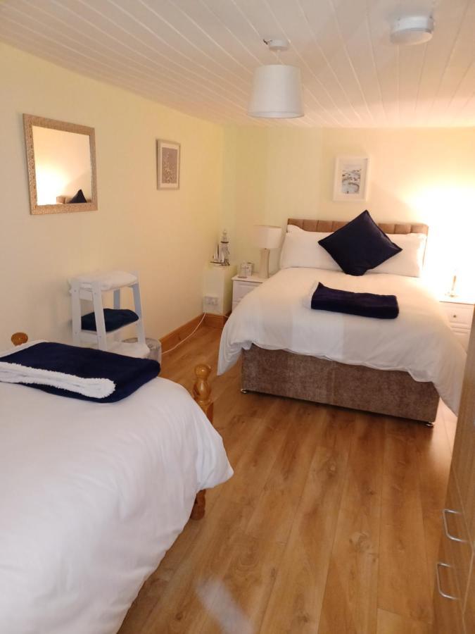 Kents Guesthouse Accommodation Kilmacthomas الغرفة الصورة